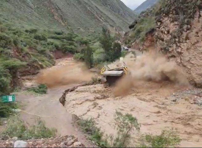 Tres puentes de Pataz colapsan y dejan incomunicados a cinco distritos
