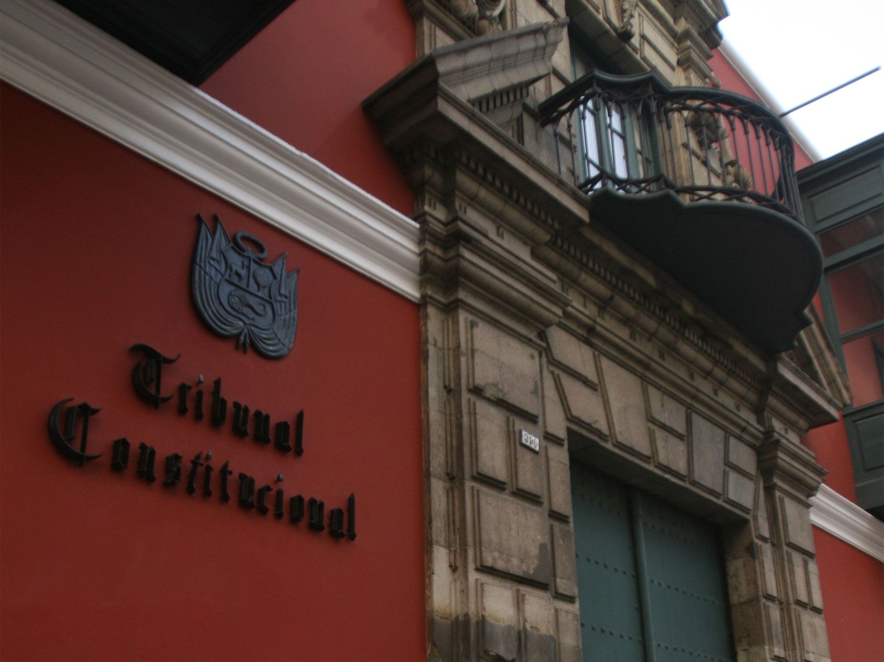 TC lamenta muerte de dos jóvenes durante protestas contra régimen de Merino