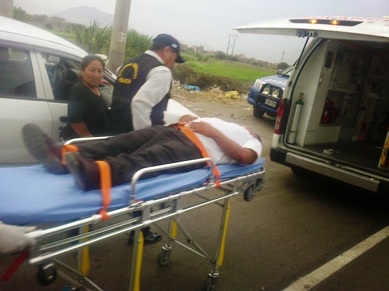 Chofer ebrio causó triple choque en la carretera Industrial