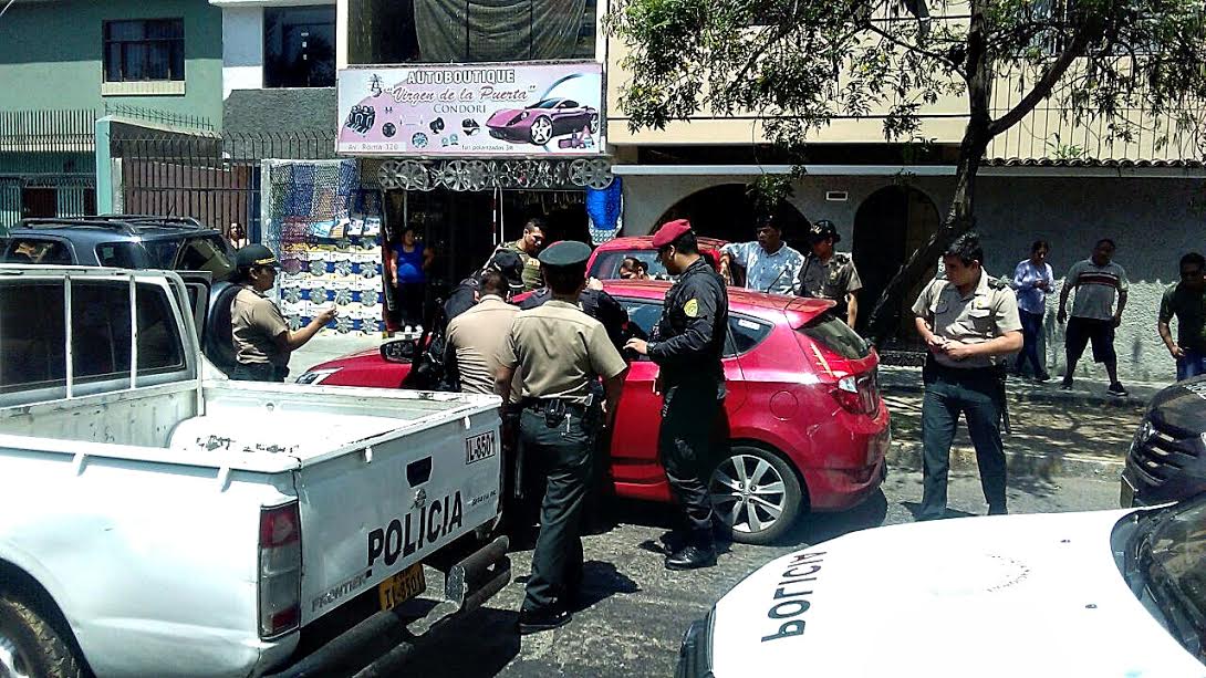 Trujillo: sujeto que manejaba su automóvil en estado de ebriedad es detenido por Serenazo