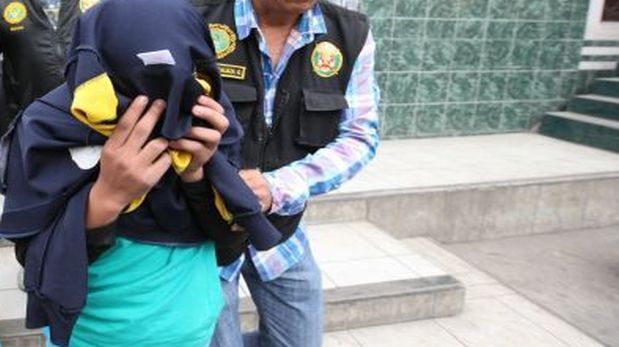 Detienen a adolescente cuando cobraba extorsión