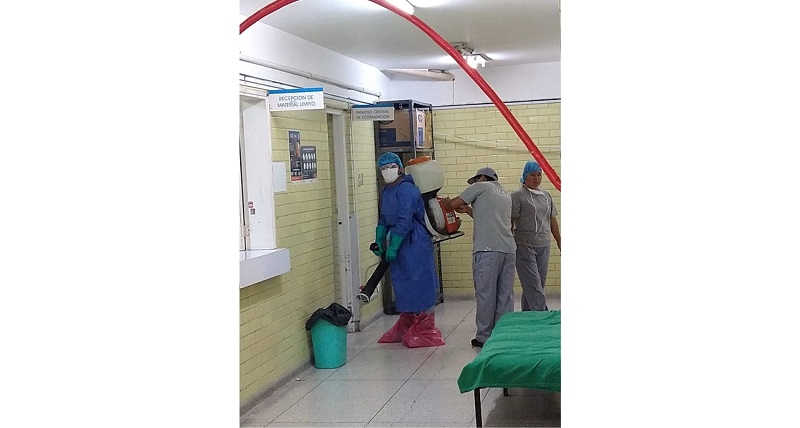 Trujillo: Hospital Lazarte redobla esfuerzos en desinfección y fumigación de sus espacios