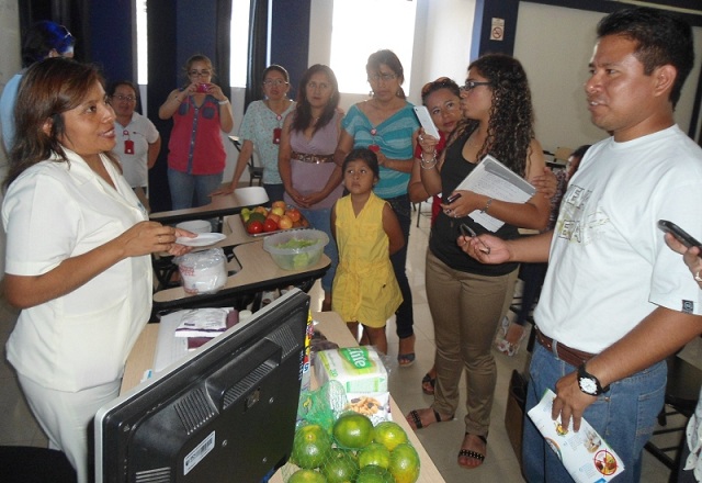 Essalud y UCV desarrollaron campaña sobre loncheras saludables
