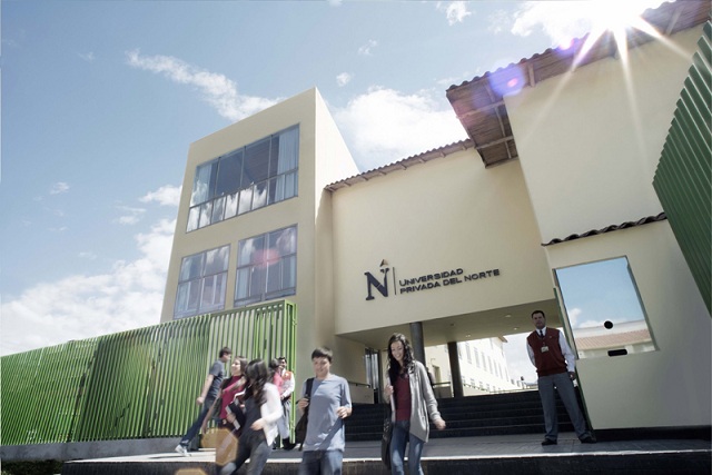 Sineace acredita carrera de Ingeniería Industrial de la UPN en Cajamarca