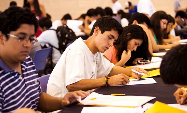 Más de 400 universitarios trujillanos realizan intercambios internacionales