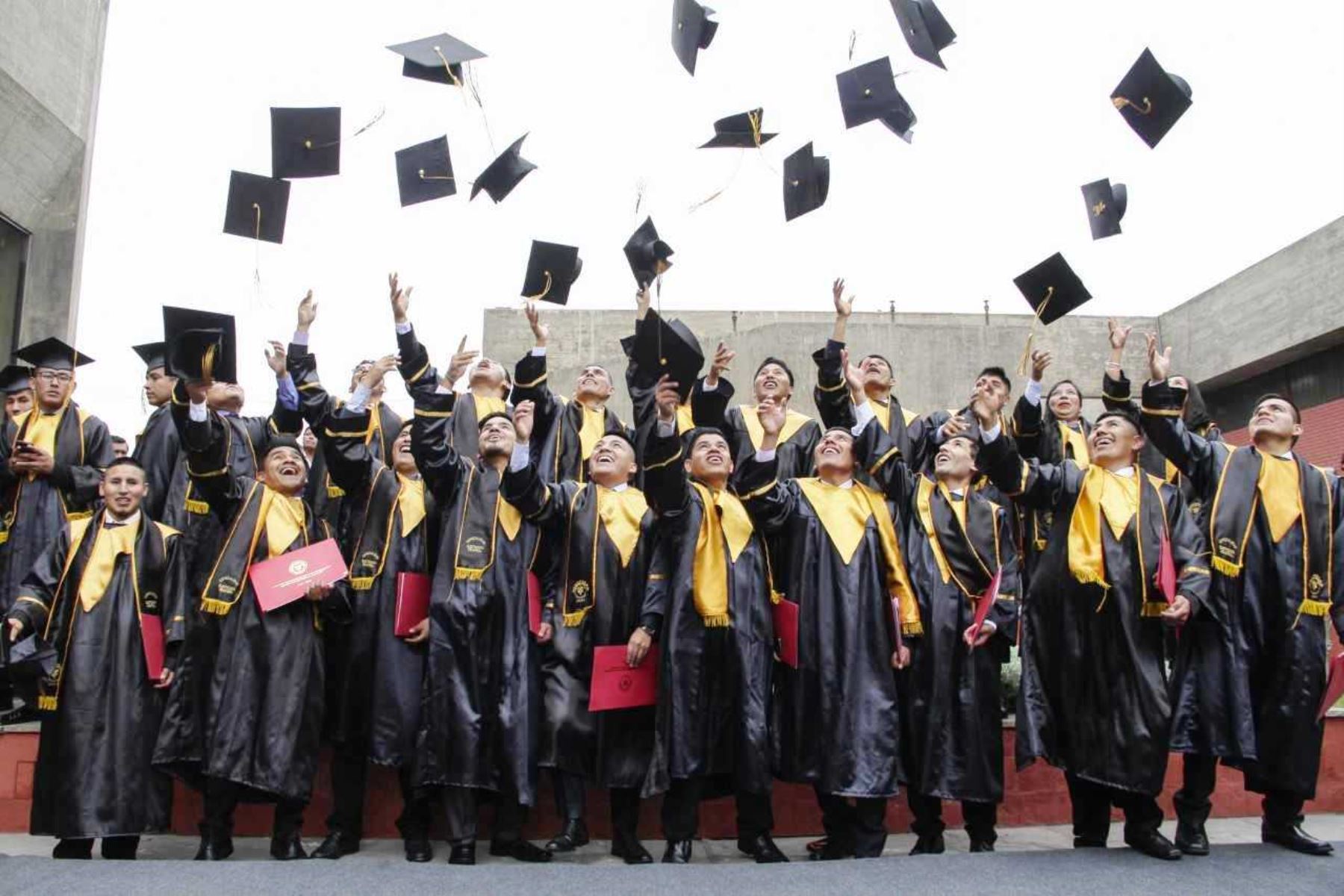 Cinco universidades peruanas entre las 100 mejores en investigación de Latinoamérica