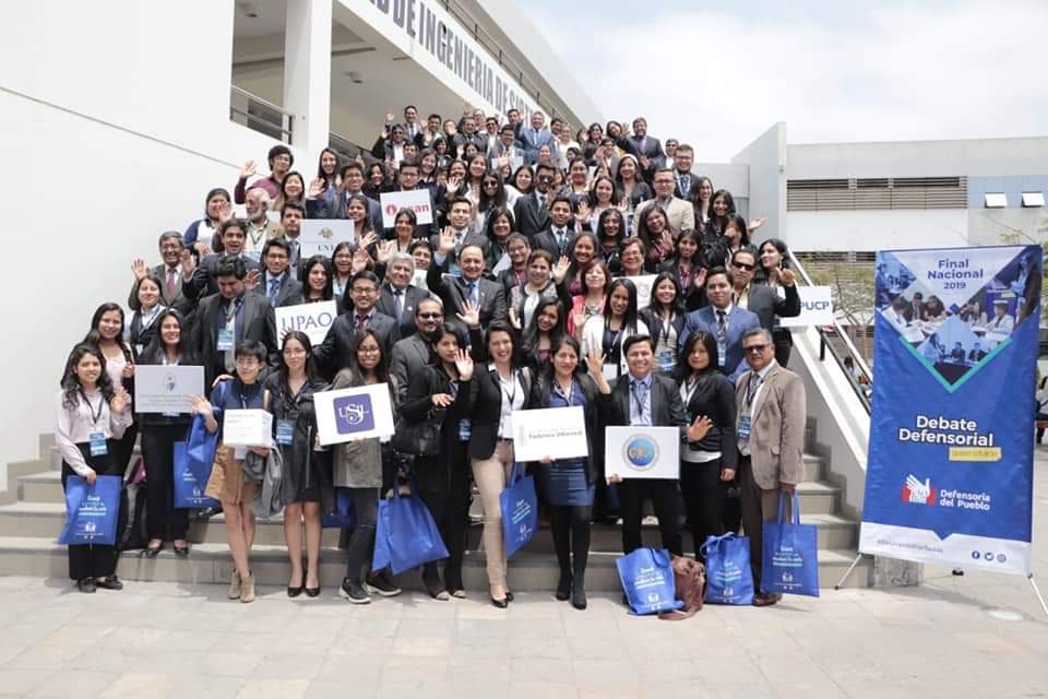 Estudiantes trujillanos clasifican a final del Debate Defensorial Universitario 