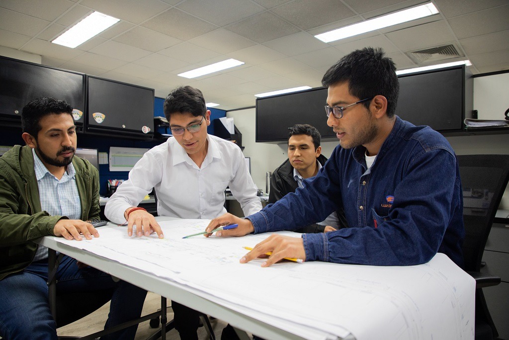  Averigua cómo el mercado laboral premia a los ganadores de Beca 18