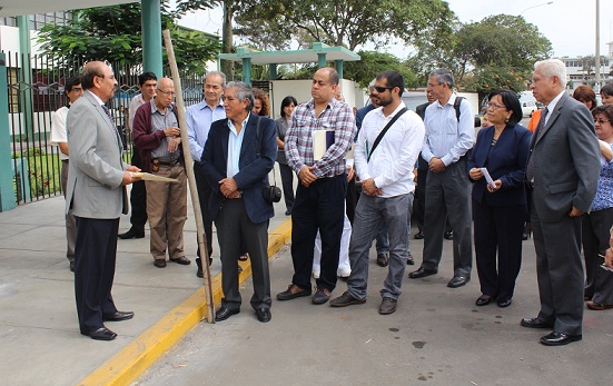 Colocan primer mosaico del futuro mural de la Facultad de Medicina de la UNT