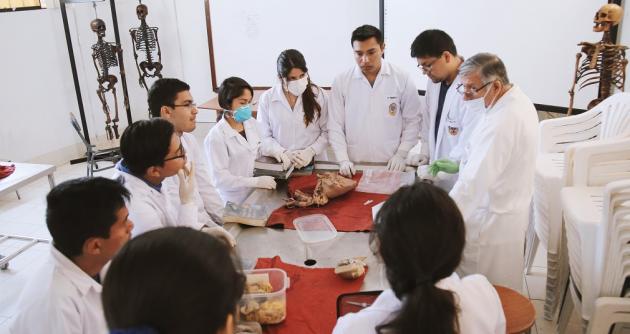 UNS elabora reglamento para uso de laboratorios que promueven ciencia e investigación