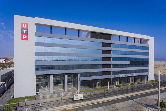 UTP capacitó a más de 1600 directores y docentes de colegios a nivel nacional 