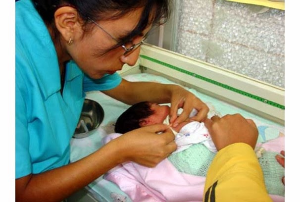 Ministra de Salud supervisó distribución de vacunas contra la influenza