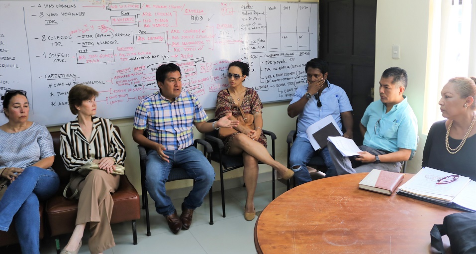 Víctor Larco: alcalde y vecinos reclaman cuidado de áreas verdes ante el Gobierno Regional