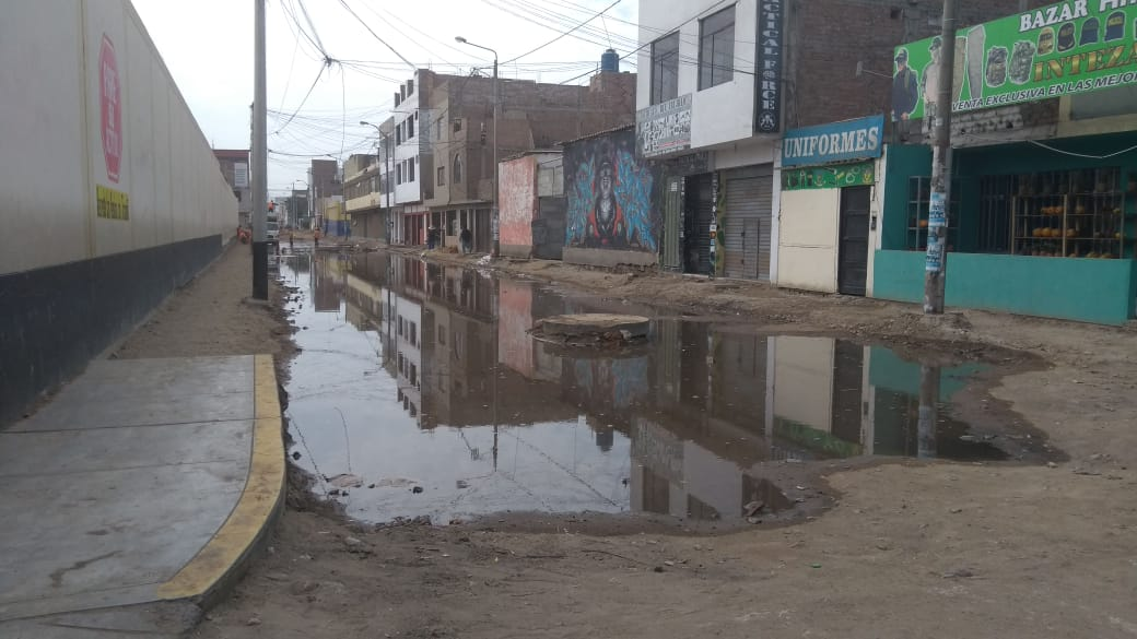 Vecinos de Huerta Grande exigen reinicio de obra para renovar pistas y veredas