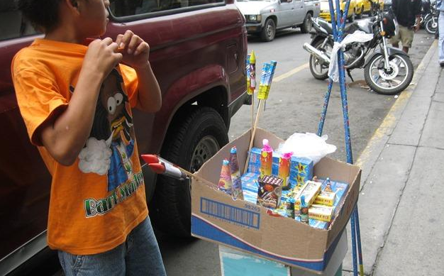 Empezó venta de pirotécnicos en el mercado Palermo