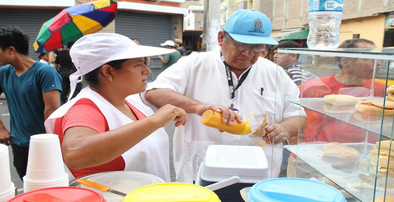 Trujillo: alimentos que se venden frente a universidades no son aptos para consumo