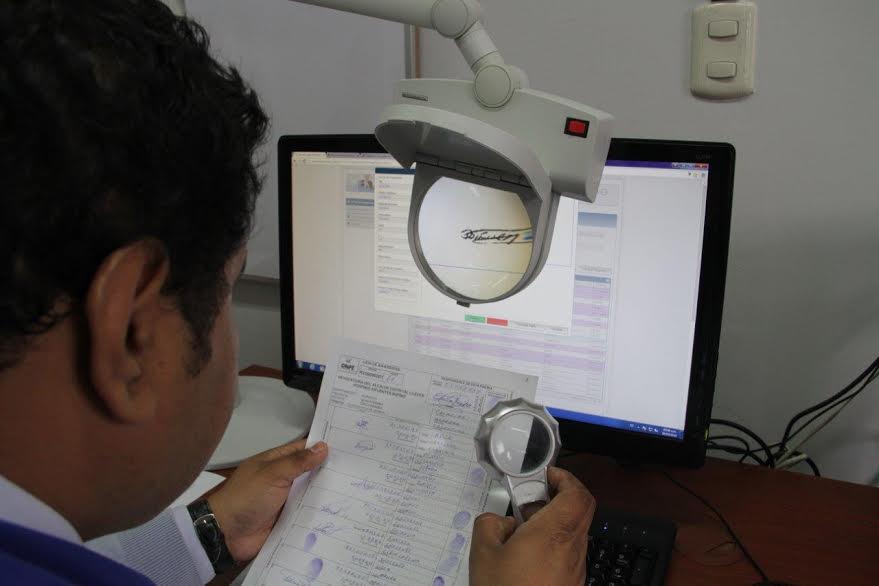 Reniec: 32 de 236 solicitudes de revocatoria alcanzaron firmas válidas