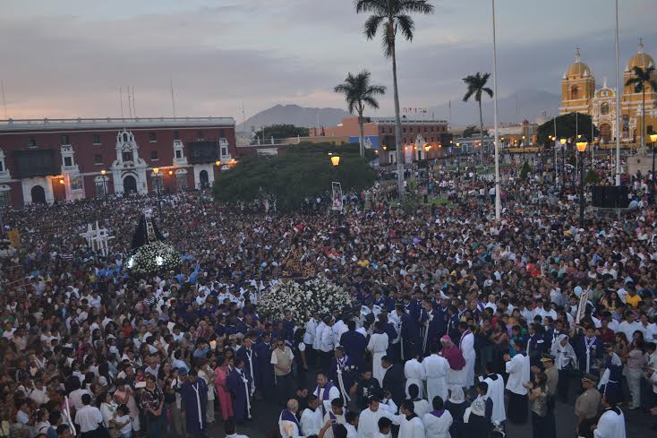 Multitudinario Vía Crucis Arquidiocesano presidido por  el “Señor de la Caña de Chiclín”