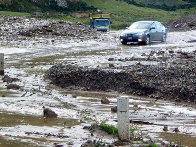 Unos 300 niños no pueden ir a la escuela por mal estado de vías en Bolívar