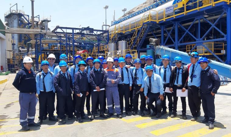 Estudiantes de Senati visitan planta  pesquera de Austral para conocer su modelo de gestión sostenible