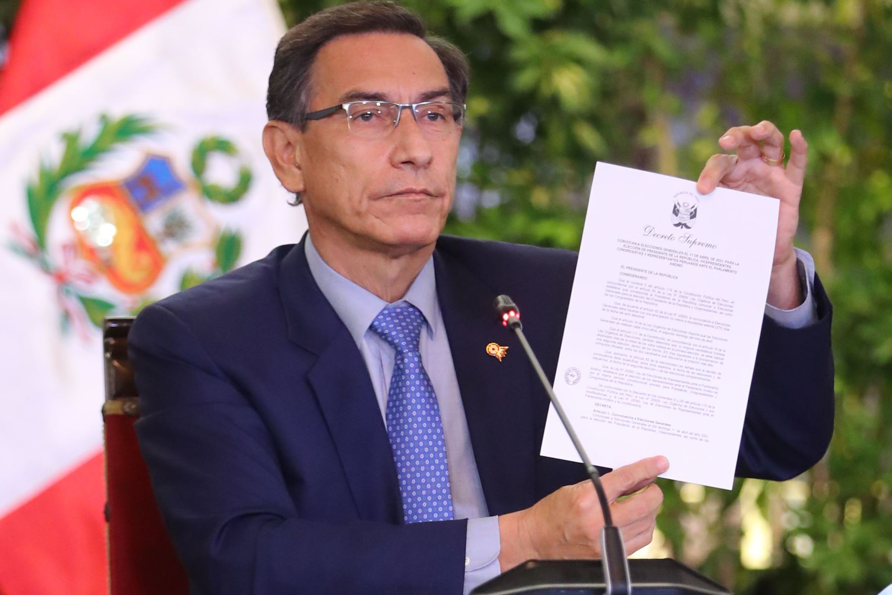 Presidente Vizcarra convoca a elecciones para el 11 de abril de 2021