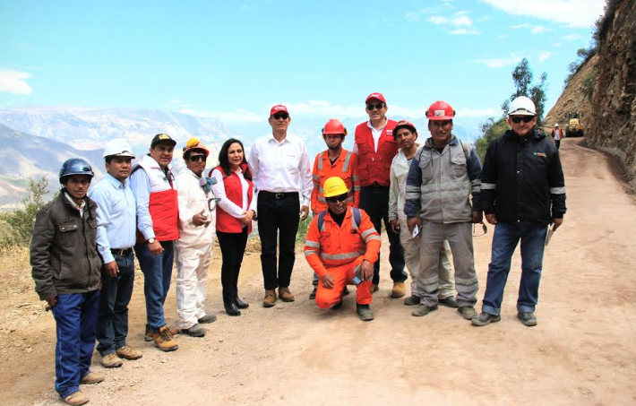 Vizcarra y viceministro de Transportes supervisaron obras del corredor vial que une La Libertad y Áncash