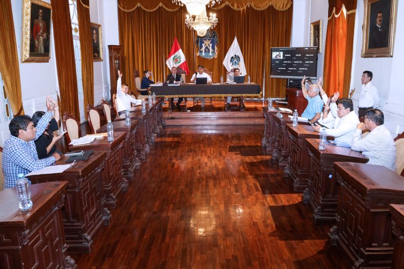 Declaran de interés y necesidad pública agua y alcantarillado para nueve distritos de Trujillo