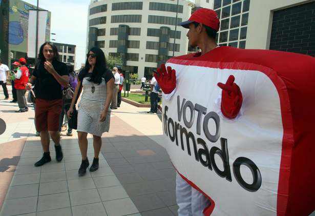 Idea Internacional de acuerdo con prohibición de dar regalos en campaña electoral