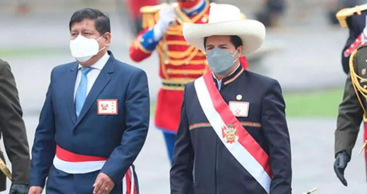 Presentan moción que exhorta a titular de la PCM y Pedro Castillo a destituir al ministro Ayala