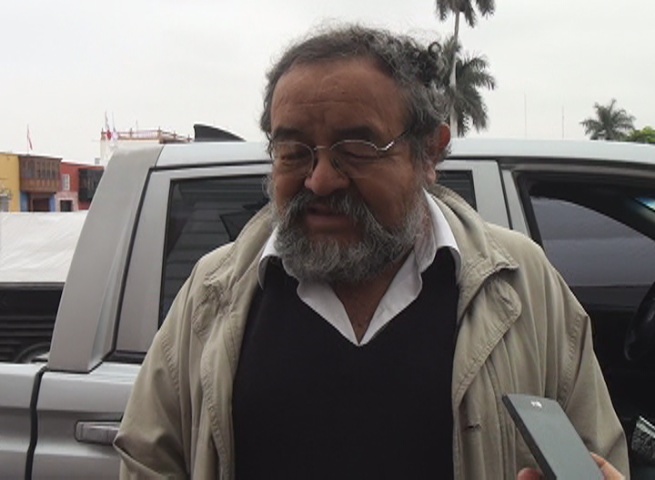  Alcalde Elidio Espinoza promete donar terreno del Club Libertad para museo