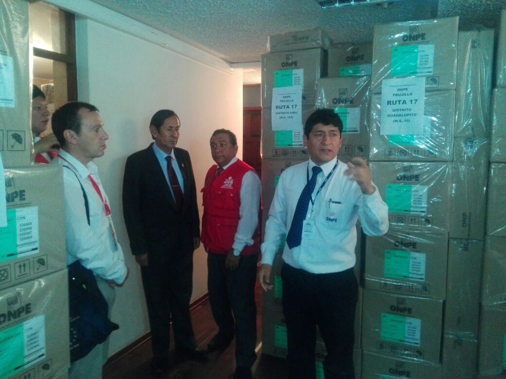 Supervisan material electoral de cuatro provincias liberteñas