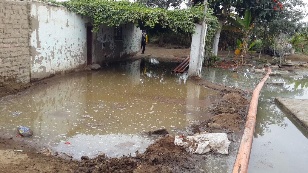 Cuatro viviendas inundadas porque colapsaron bombas del desagüe en Virú