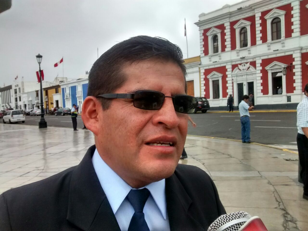 Denuncian que alcalde de Florencia de Mora se opone a remodelación de Colegio