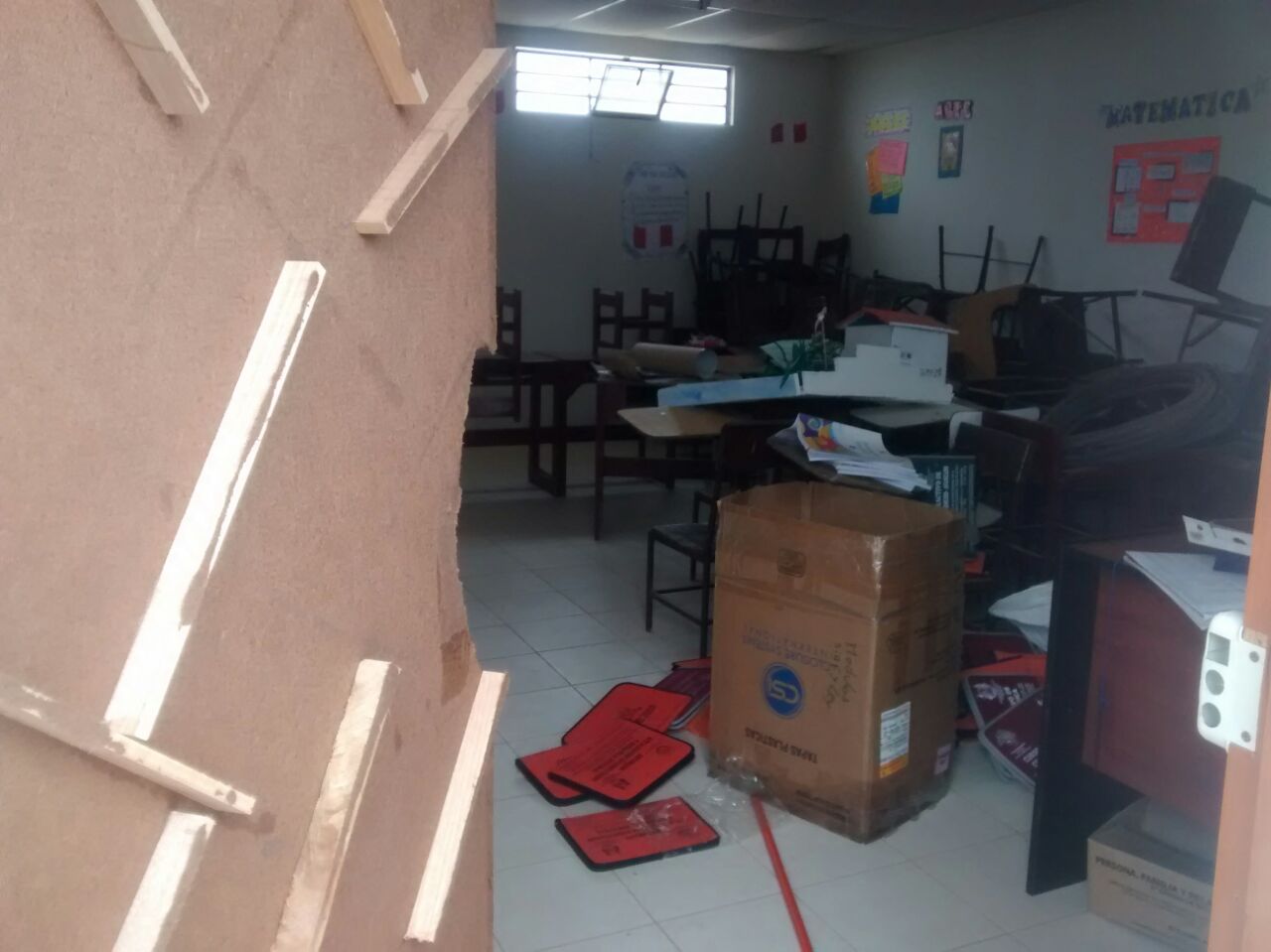 Delincuentes roban colegio en Alto Trujillo