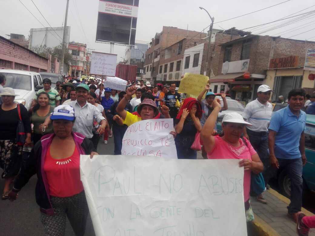 Vecinos de Alto Trujillo exigen titulación gratuita