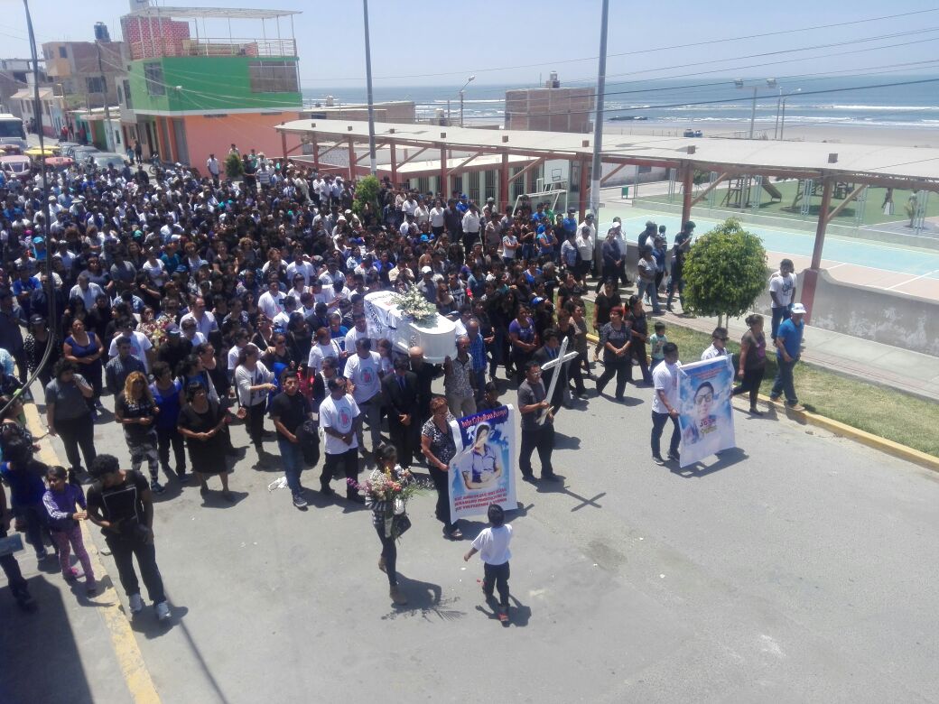 Ascope: Entierran cuerpos de cuatro amigos que murieron calcinados en accidente