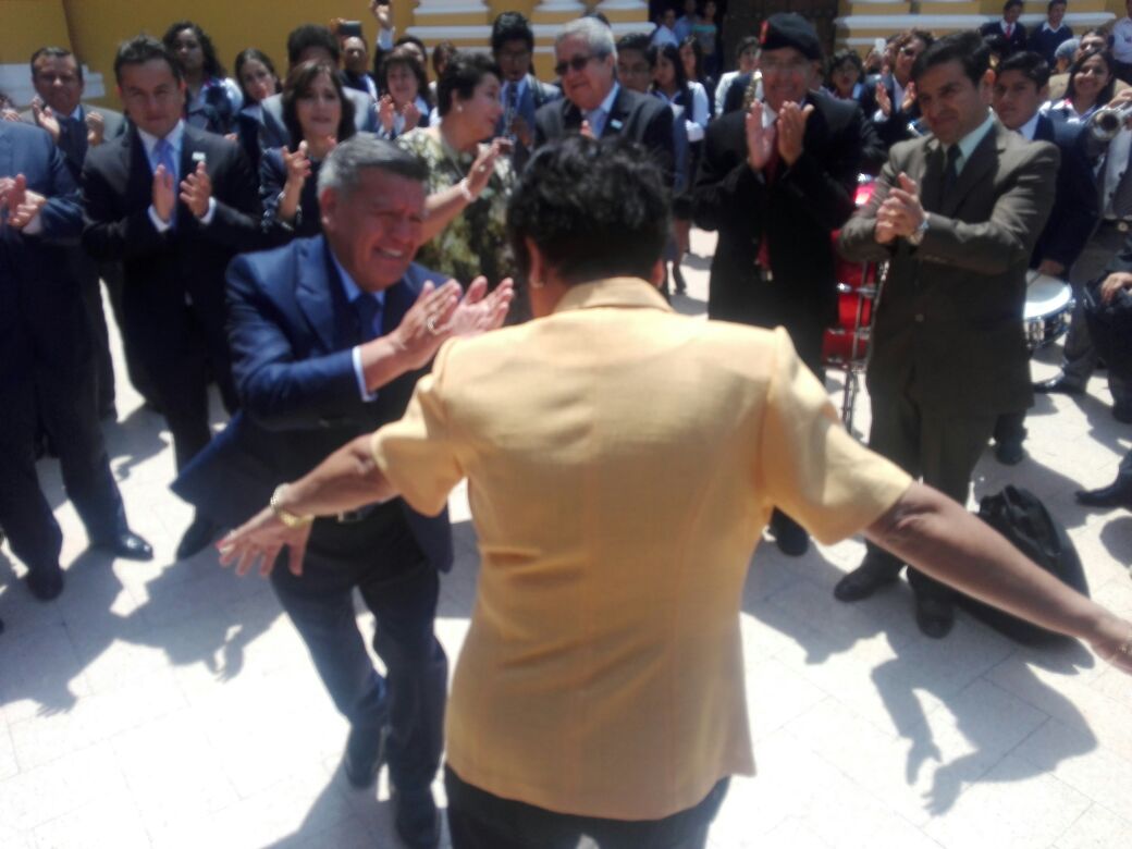 César Acuña cambia a dirigentes de APP