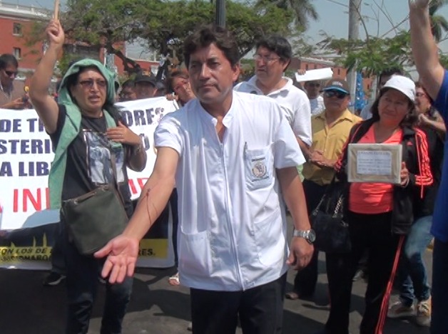 Trujillo: Trabajador de Ministerio Público se desangra en huelga