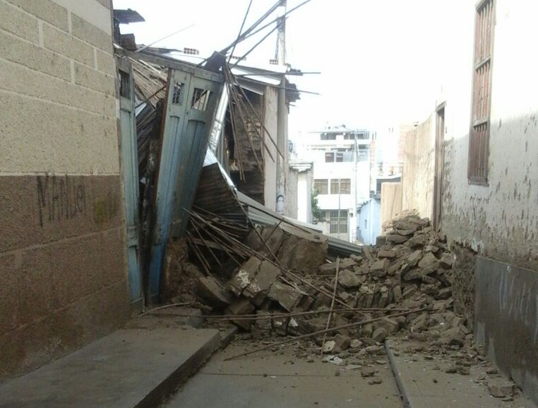Chepén: pared de vieja casona colapsó por lluvias 