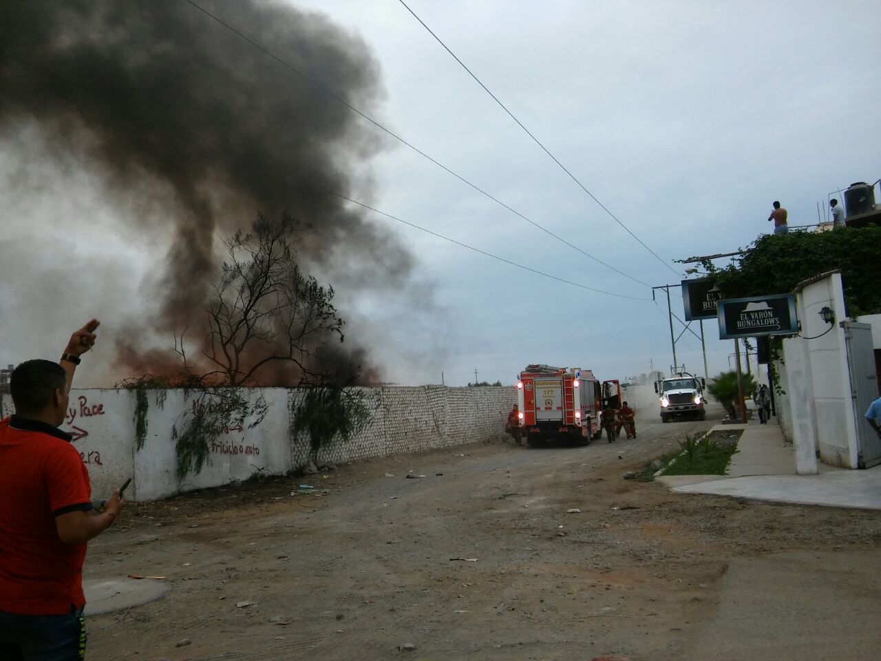 Trujillo: Depósito de reciclaje del Segat se incendia
