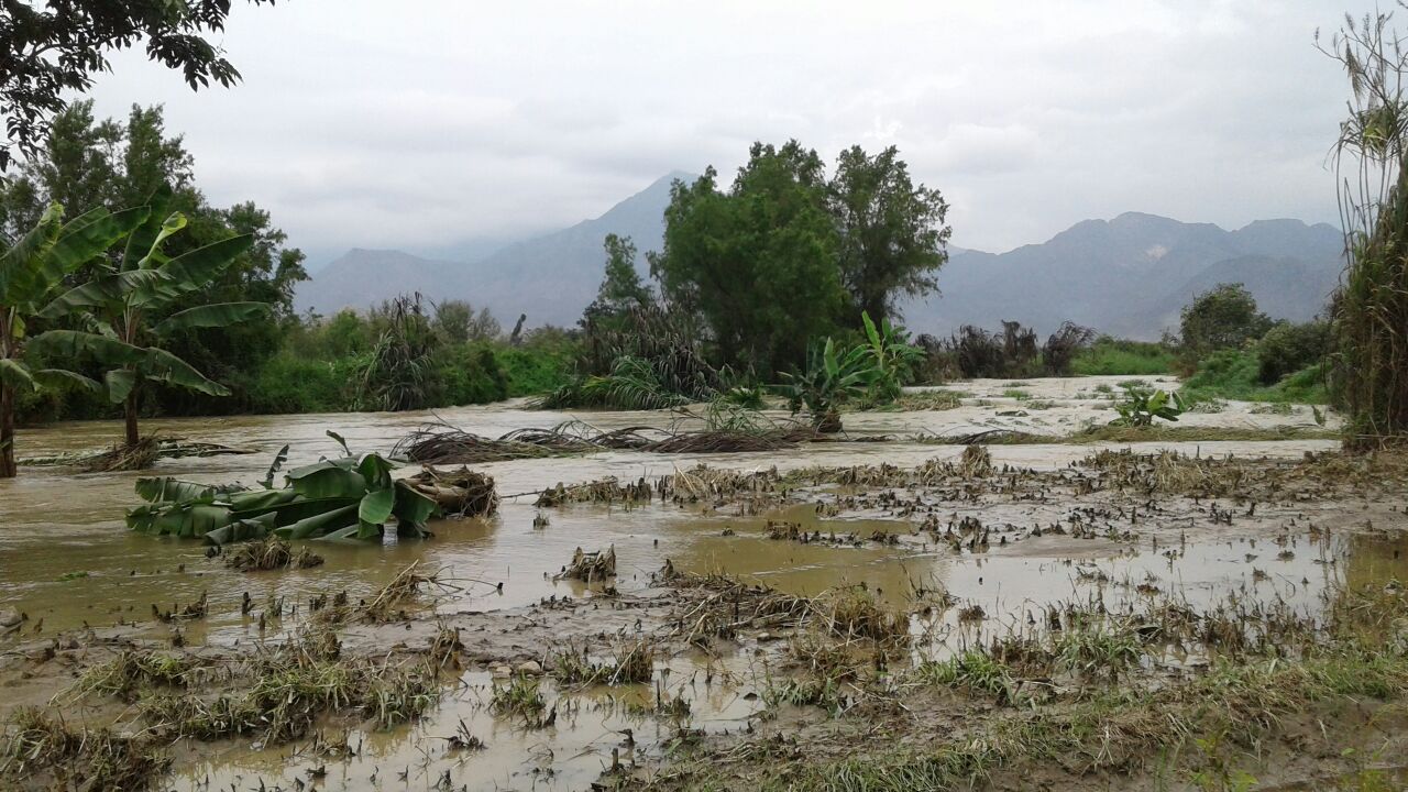 Crecida de ríos deja incomunicados a 30 000 liberteños 