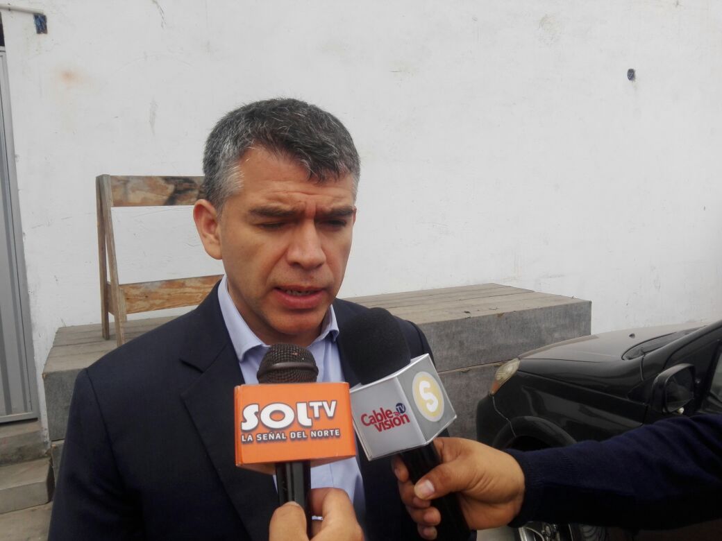  En su visita a Trujillo Julio Guzmán arremete contra fujimoristas 