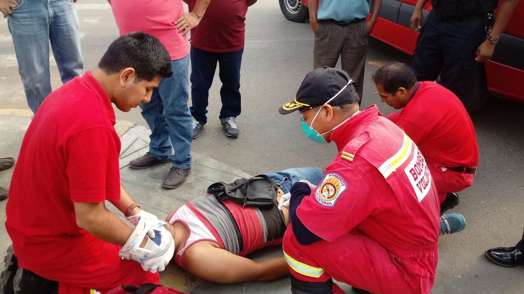 Trujillo:  mototaxista resulta herido en choque con vehículo