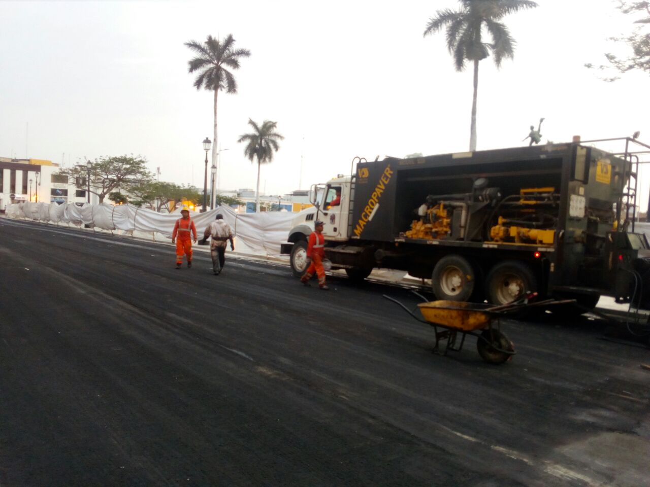 Trujillo: mueven cerco de plaza de armas y reparan pistan alrededor