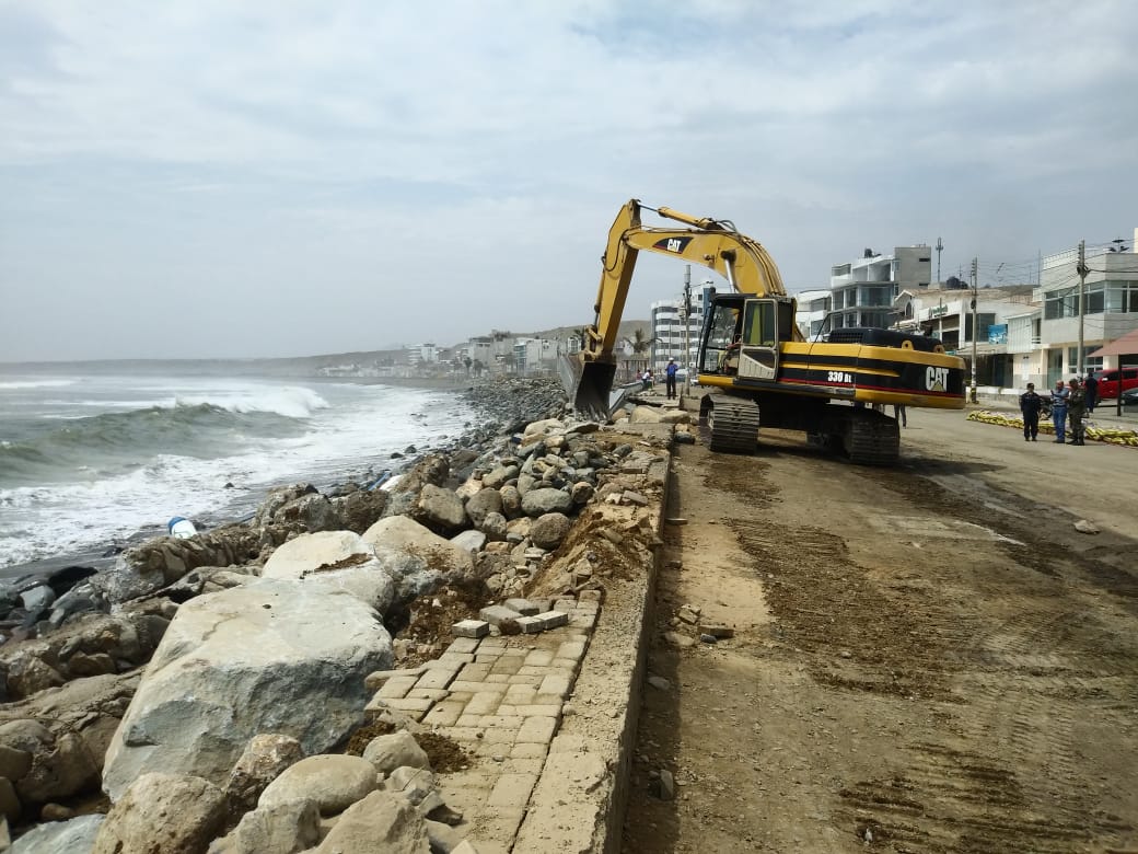 Aprovecharán dragado en Salaverry para arenar Huanchaco como solución temporal