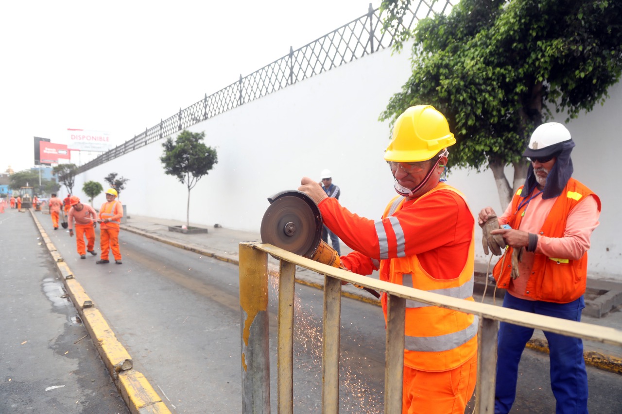 Trujillo: Derriban cerco que rodeaba la Muralla para que no la usen como paradero informal