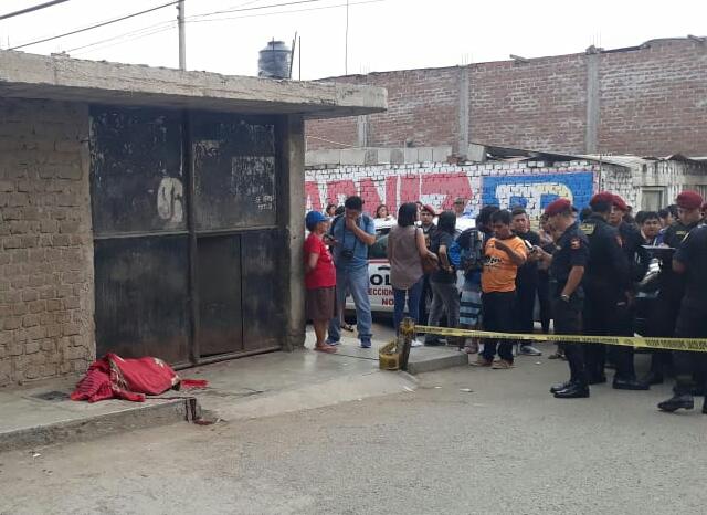 Asesinan a exreo del penal El Milagro mientras tomaba con amigos en La Esperanza