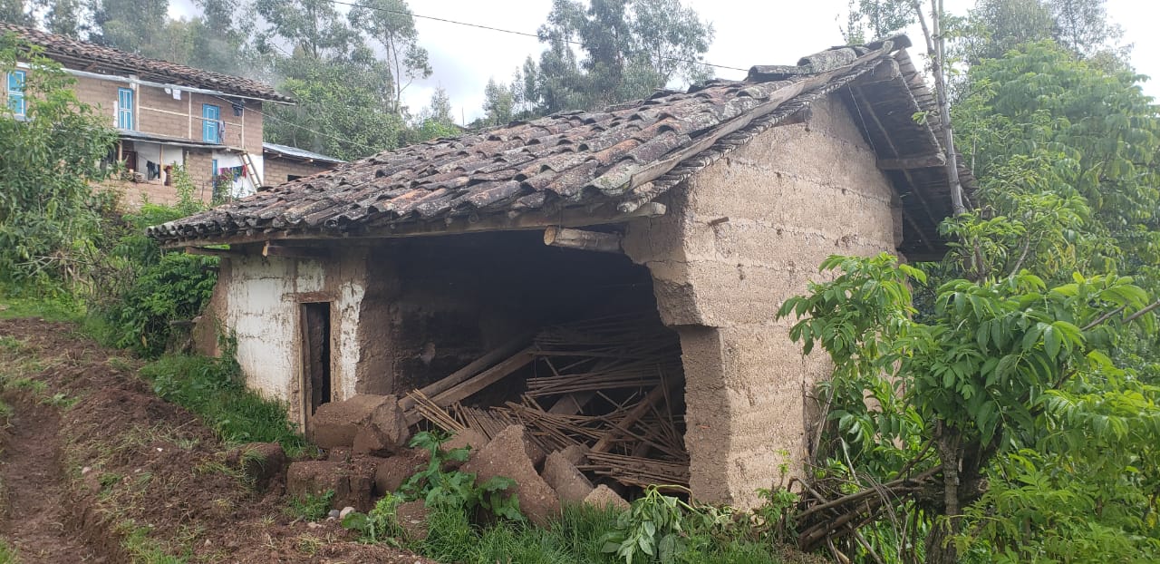 Santiago de Challas: 500 niños no tienen dónde estudiar y familias podrían perder sus viviendas