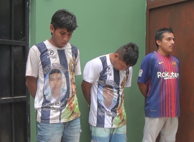 Detienen a sujetos con manuscritos extorsivos y arma de fuego