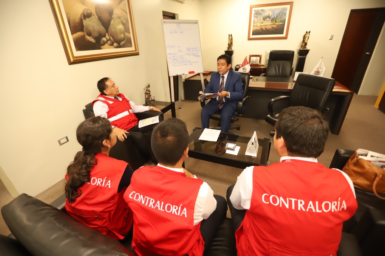 Contraloría fiscalizará a más de 300 funcionarios en La Libertad